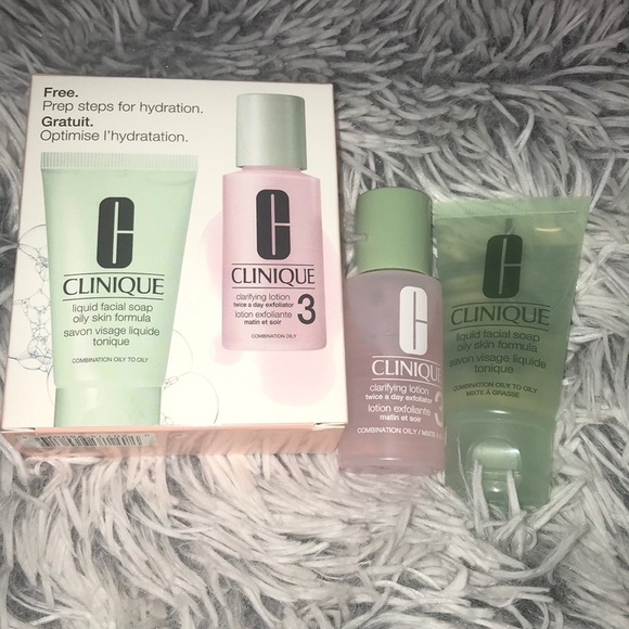 Clinique Other - Clinique mini travel skin type 3 set